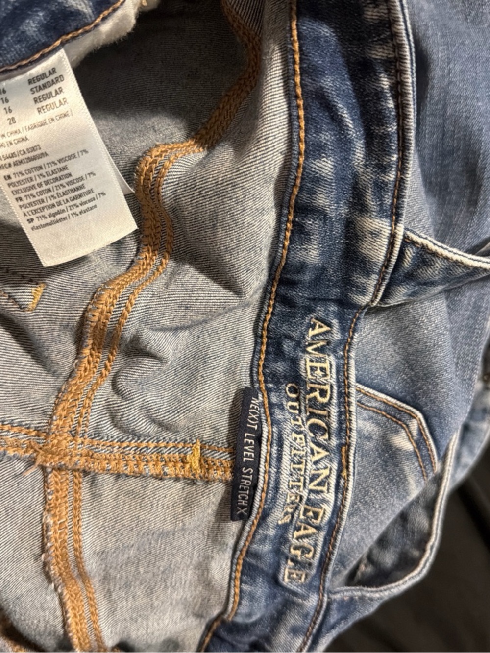 American Eagle Outfitters Light Blue Denim Shorts - Picture 6 of 6